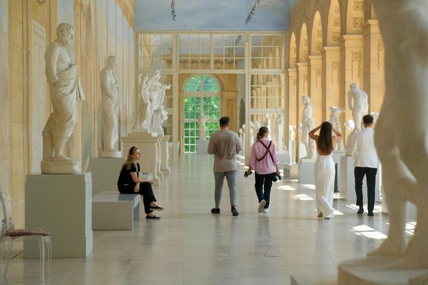 L'Épopée Radiophonique : Voyage à Travers l'Histoire de la Radio